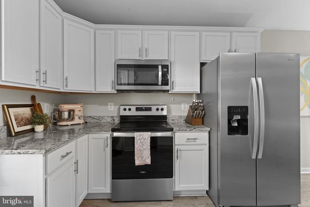 320 2ND ST, Colonial Beach, VA 22443