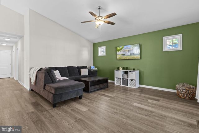 320 2ND ST, Colonial Beach, VA 22443
