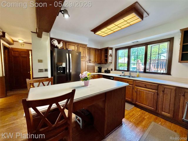 2425 Woodstock Drive, Port Huron, MI 48060