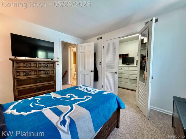 2425 Woodstock Drive, Port Huron, MI 48060