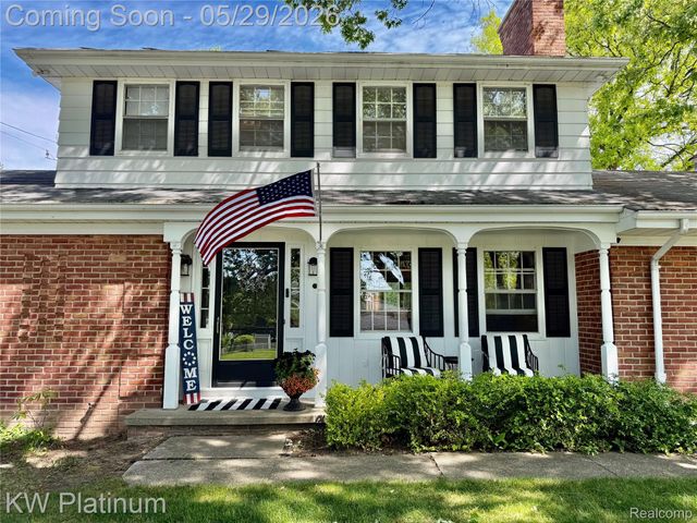 2425 Woodstock Drive, Port Huron, MI 48060