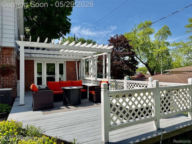 2425 Woodstock Drive, Port Huron, MI 48060