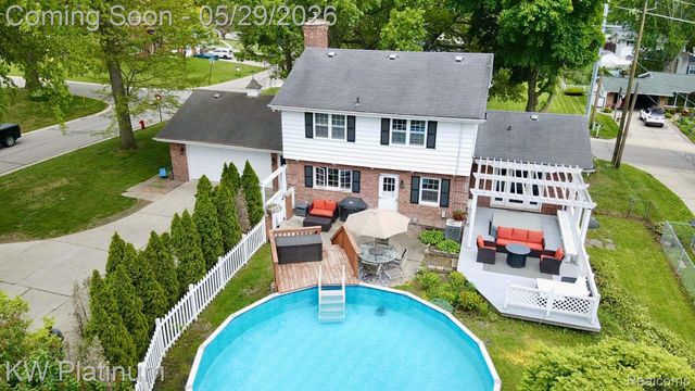 2425 Woodstock Drive, Port Huron, MI 48060