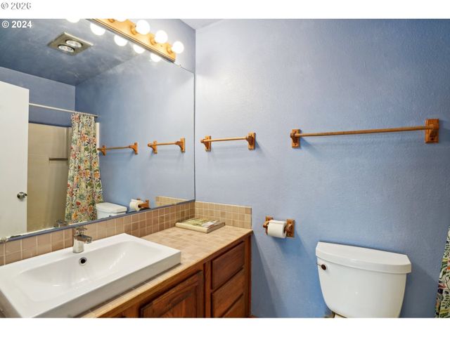 3515 Sw BARBUR Blvd N-3, Portland, OR 97239