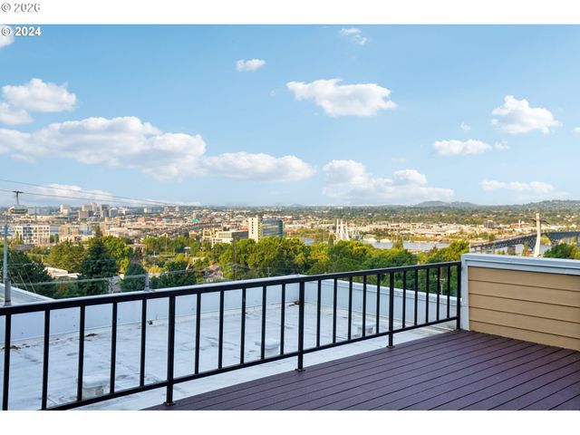 3515 Sw BARBUR Blvd N-3, Portland, OR 97239