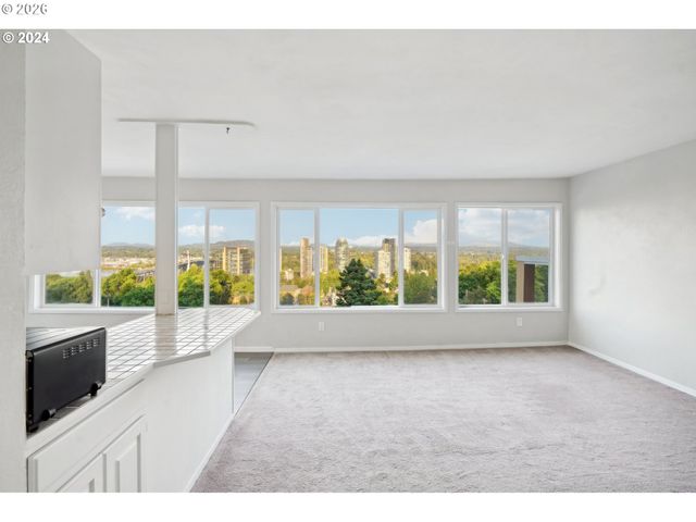 3515 Sw BARBUR Blvd N-3, Portland, OR 97239