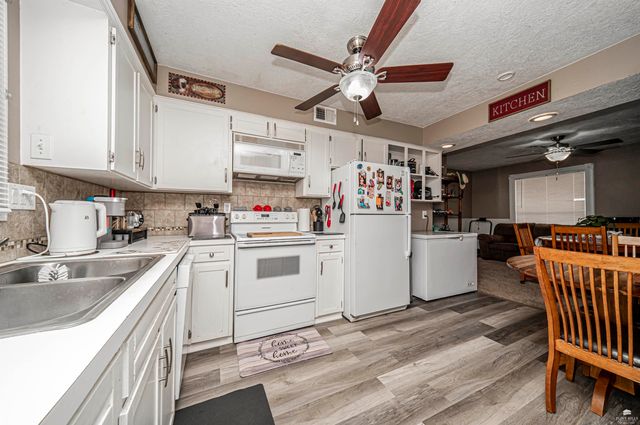 219 NE 7th Street, Abilene, KS 67410