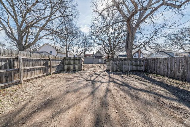 219 NE 7th Street, Abilene, KS 67410