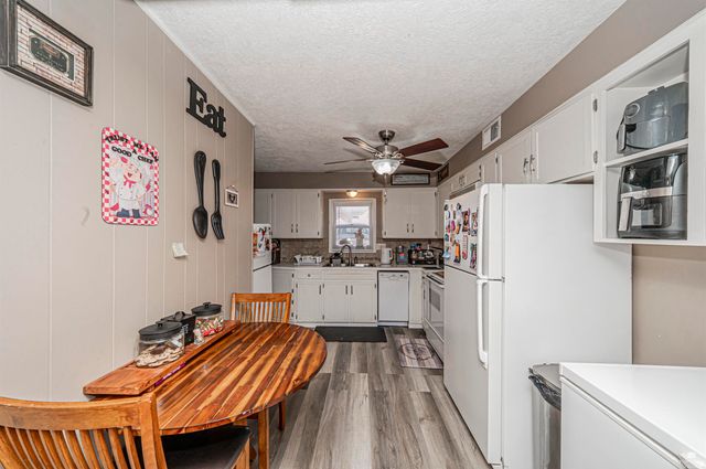 219 NE 7th Street, Abilene, KS 67410