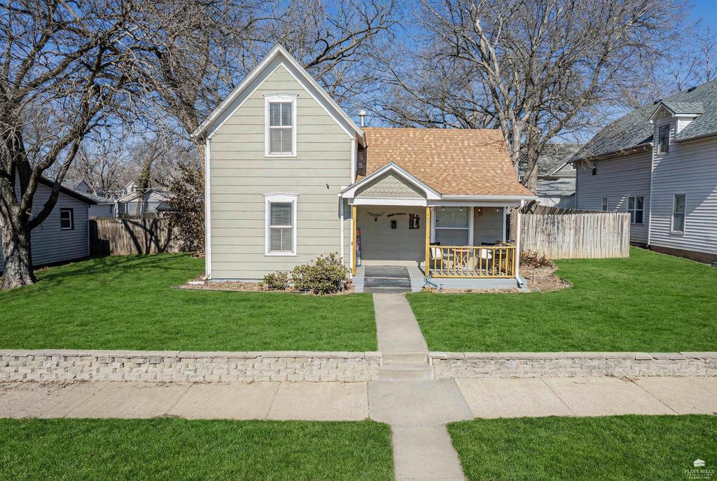 219 NE 7th Street, Abilene, KS 67410