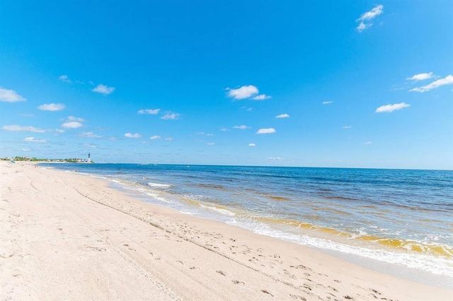 2501 NE 12th Street, Pompano Beach, FL 33062