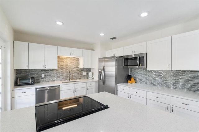 2501 NE 12th Street, Pompano Beach, FL 33062