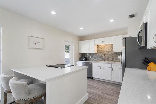 2501 NE 12th Street, Pompano Beach, FL 33062