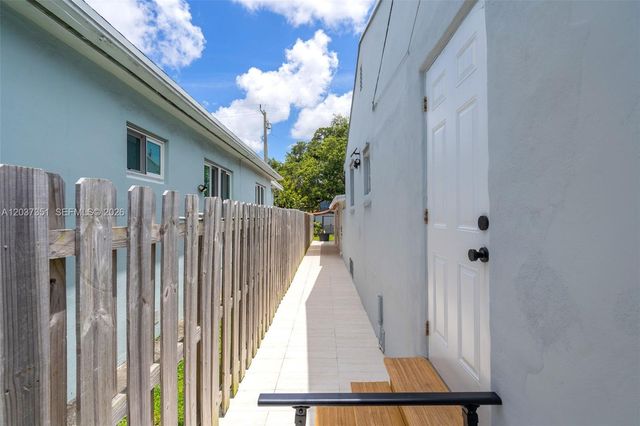 2355 SW 1st St, Miami, FL 33135
