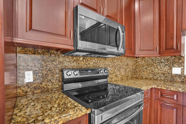 630 Sea Pine Way J, Greenacres, FL 33415