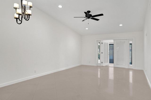 630 Sea Pine Way J, Greenacres, FL 33415