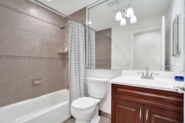 630 Sea Pine Way J, Greenacres, FL 33415