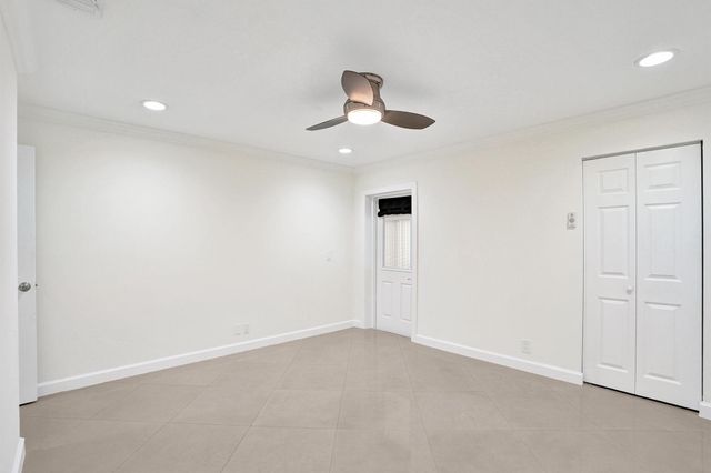 630 Sea Pine Way J, Greenacres, FL 33415