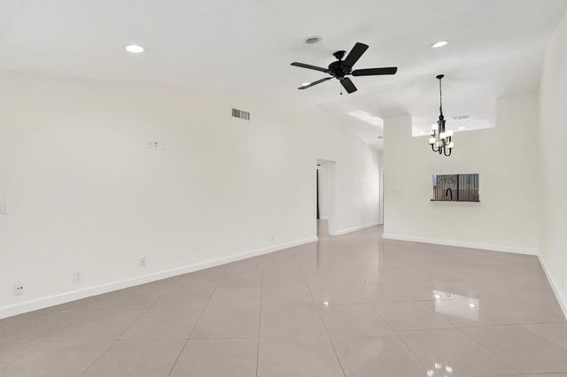 630 Sea Pine Way J, Greenacres, FL 33415