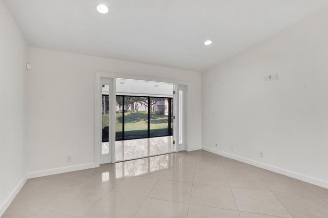 630 Sea Pine Way J, Greenacres, FL 33415