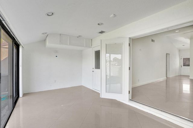 630 Sea Pine Way J, Greenacres, FL 33415