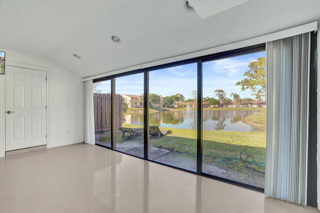 630 Sea Pine Way J, Greenacres, FL 33415