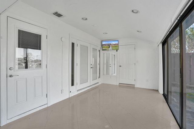 630 Sea Pine Way J, Greenacres, FL 33415