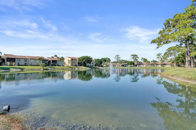 630 Sea Pine Way J, Greenacres, FL 33415