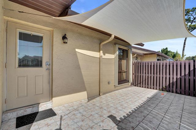 630 Sea Pine Way J, Greenacres, FL 33415