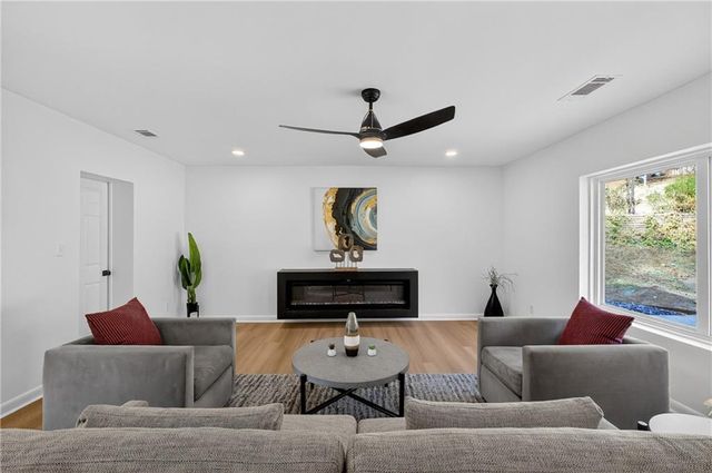 2967 Flat Shoals Road, Decatur, GA 30034