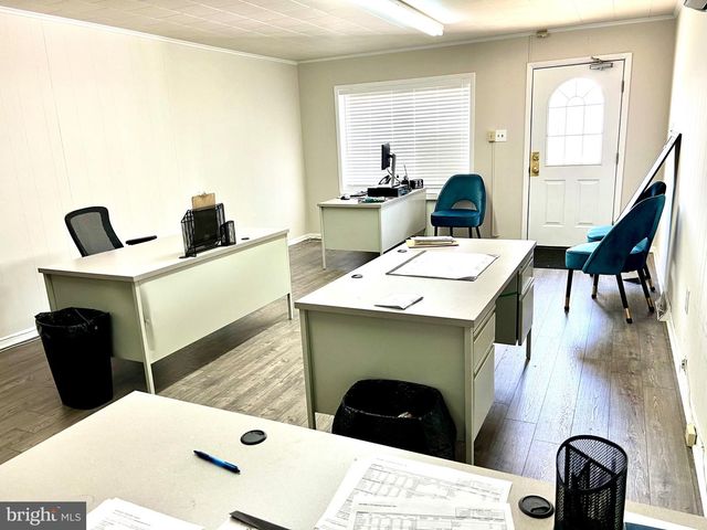 73 E BROWNING RD, Bellmawr, NJ 08031