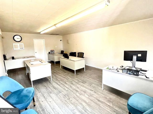 73 E BROWNING RD, Bellmawr, NJ 08031