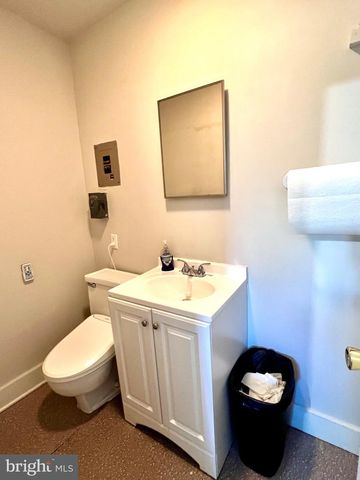 73 E BROWNING RD, Bellmawr, NJ 08031