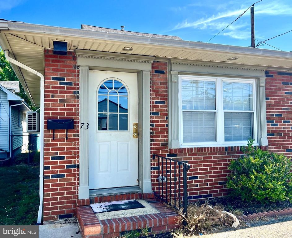 73 E BROWNING RD, Bellmawr, NJ 08031