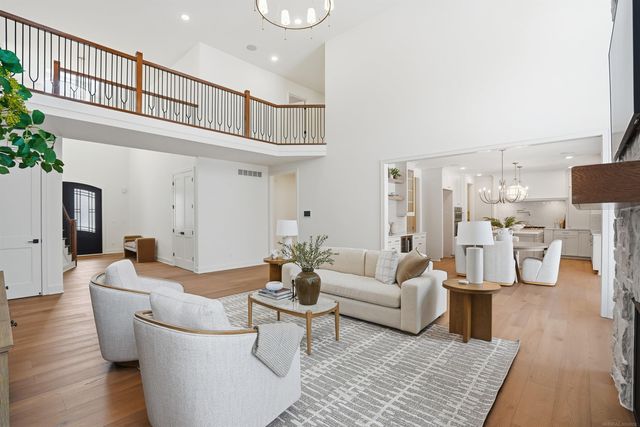 1055 Avon Road, Rochester Hills, MI 48307