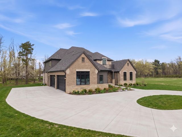 1055 Avon Road, Rochester Hills, MI 48307