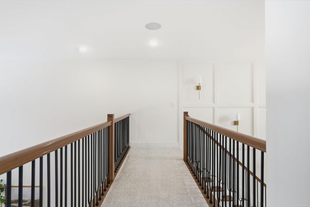 1055 Avon Road, Rochester Hills, MI 48307