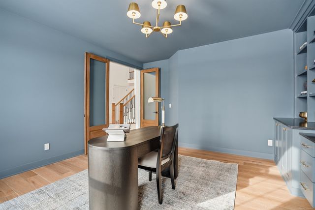 1055 Avon Road, Rochester Hills, MI 48307