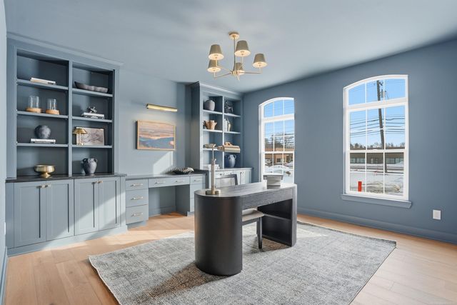 1055 Avon Road, Rochester Hills, MI 48307