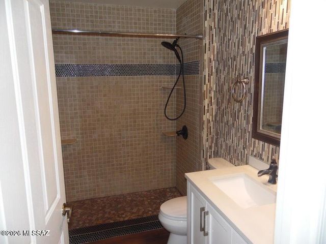 7325 E Weeping Willow Drive SE, Tucson, AZ 85756