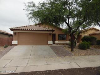 7325 E Weeping Willow Drive SE, Tucson, AZ 85756