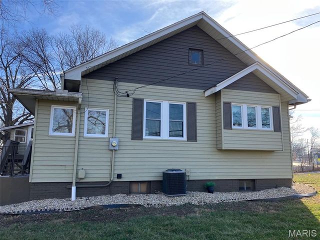 920 E Beaumont Avenue, Greenville, IL 62246