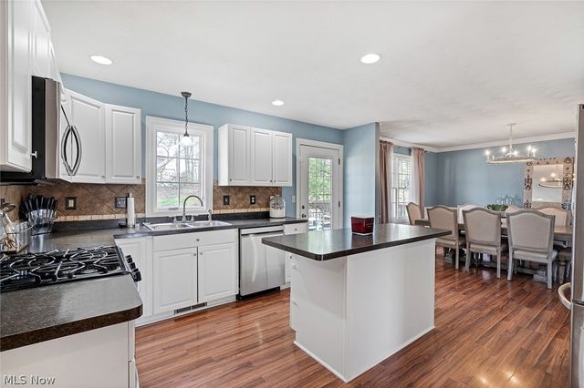 864 Mayfield Drive, Boardman, OH 44512