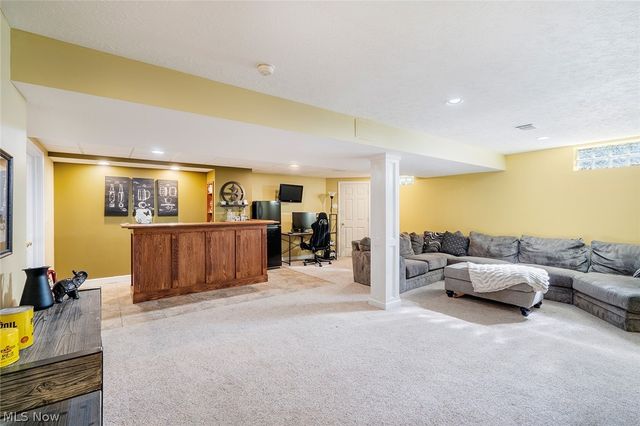 864 Mayfield Drive, Boardman, OH 44512