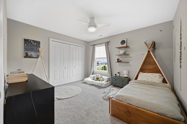 10227 Sentry Drive, St. John, IN 46373