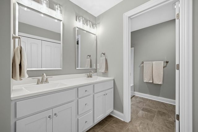 10227 Sentry Drive, St. John, IN 46373