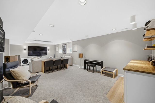 10227 Sentry Drive, St. John, IN 46373