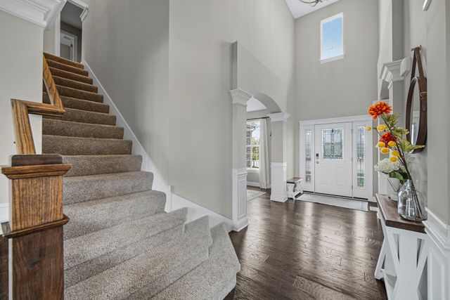 10227 Sentry Drive, St. John, IN 46373