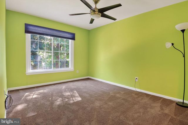5724 FLAGLER DR, Centreville, VA 20120