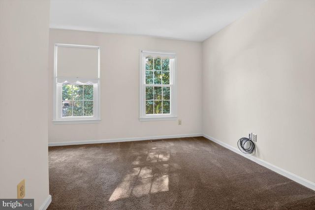 5724 FLAGLER DR, Centreville, VA 20120